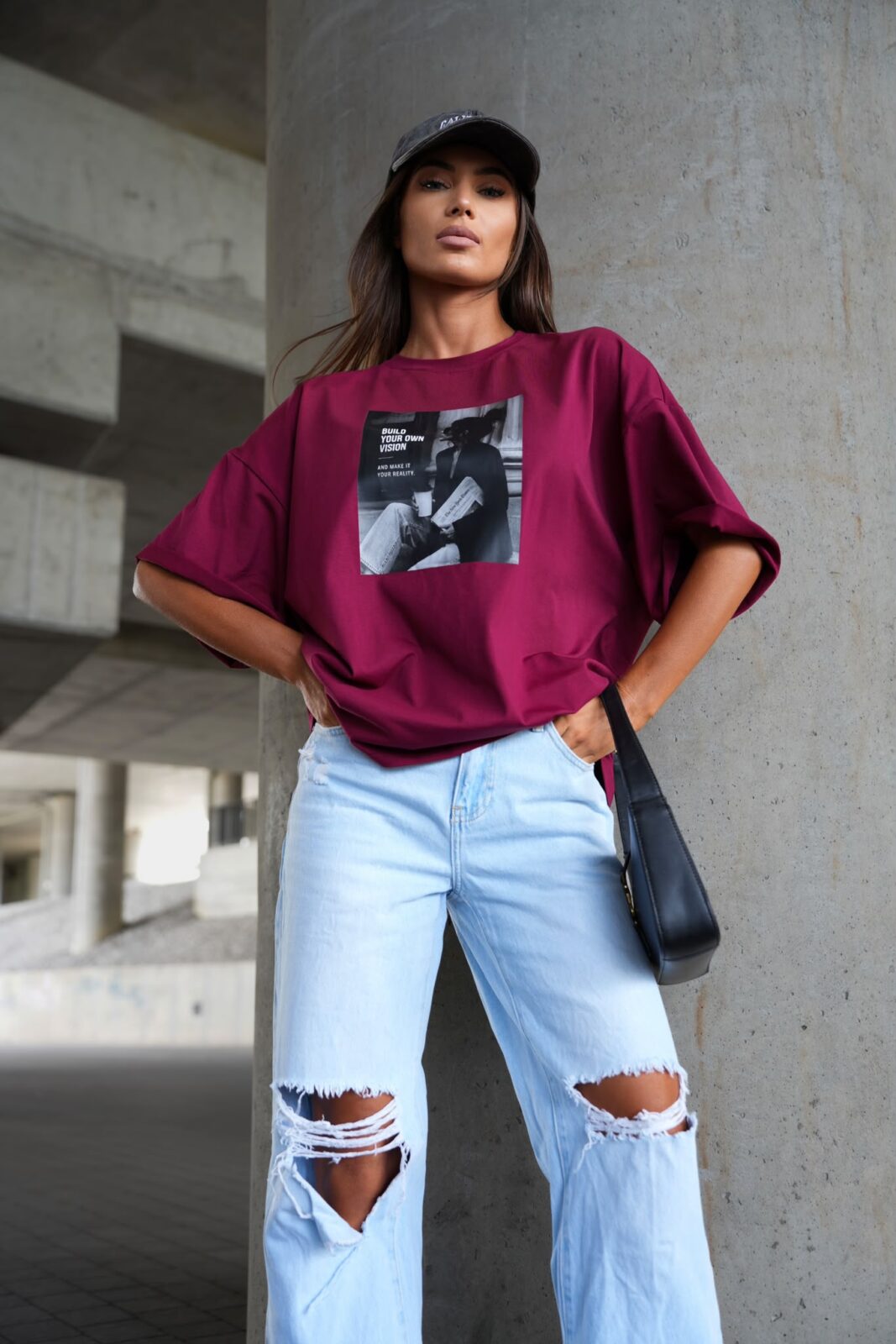 T-shirt damski oversize WOMAN burgund
